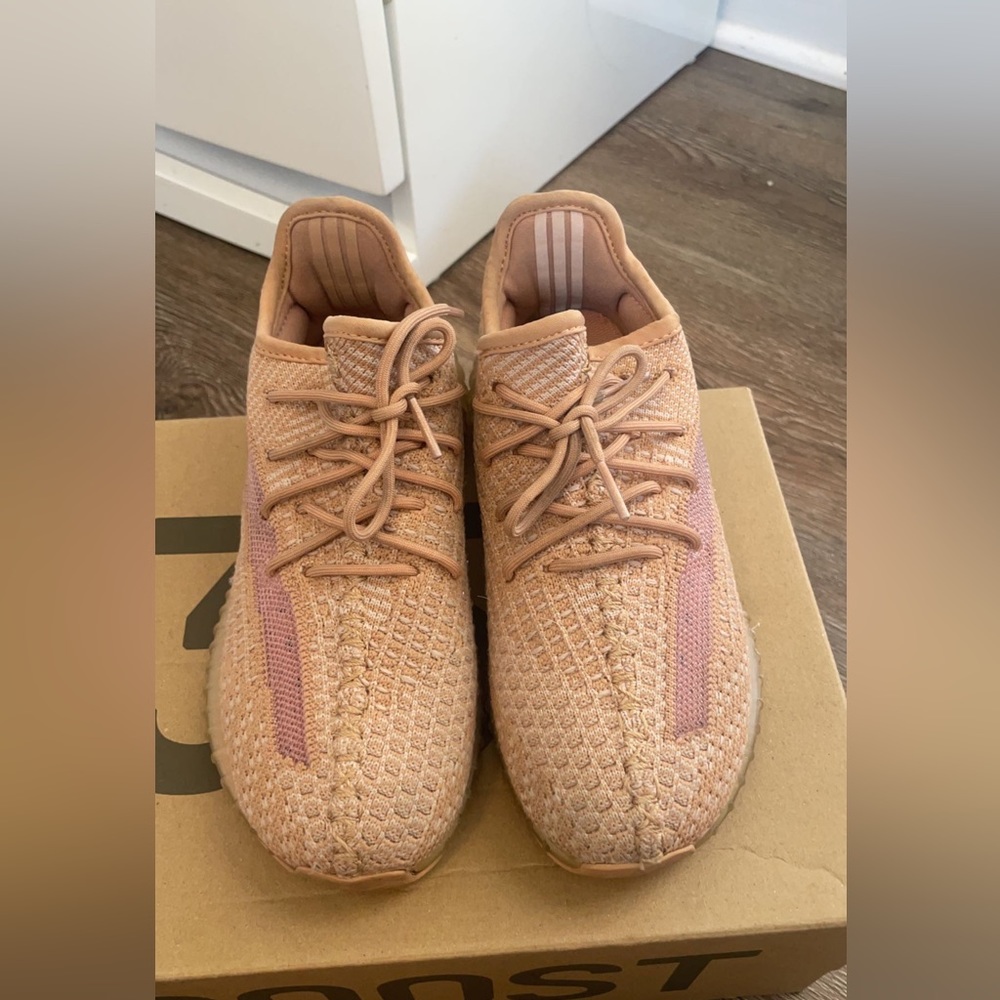 🚨🚨💯💯 authentic gently used Yeezy 350
